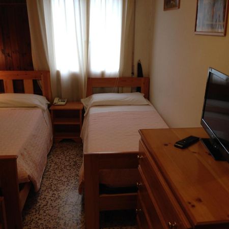 Hotel Cimone Riolunato Pokoj fotografie