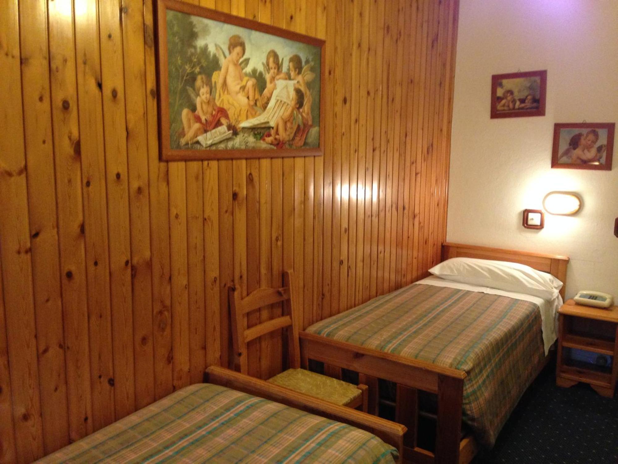 Hotel Cimone Riolunato Pokoj fotografie