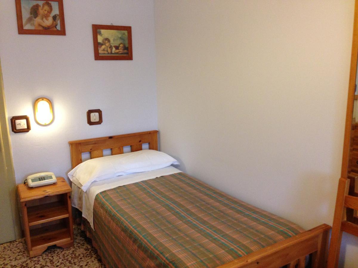 Hotel Cimone Riolunato Pokoj fotografie
